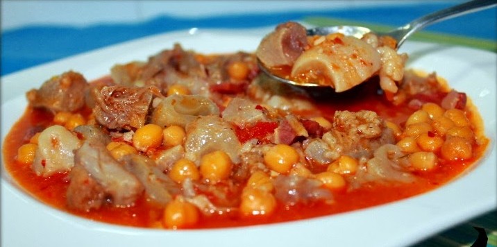 Traditional Catalan cap i pota stew
